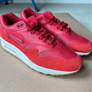 Red Air Max